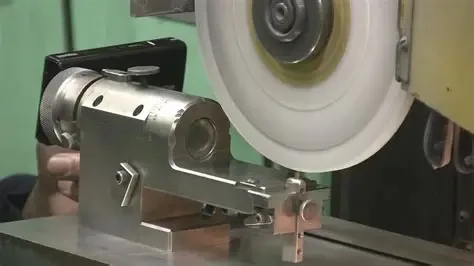 Progressive die used in automatic die rolling process